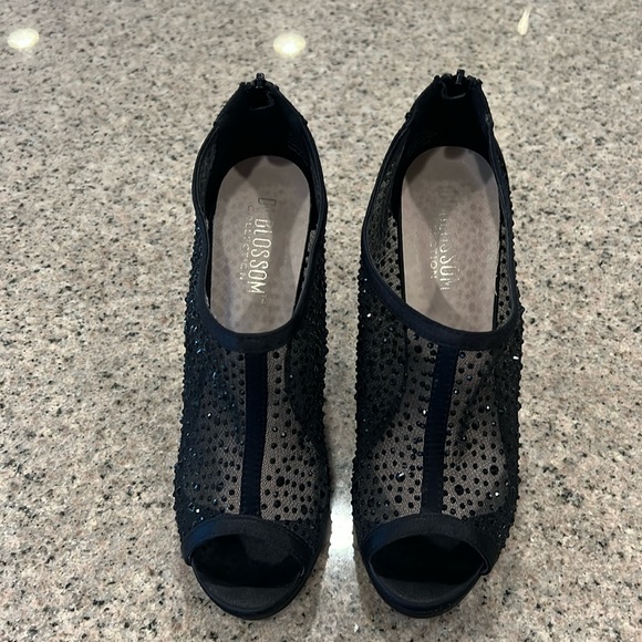 De Blossom Collection Shooties - Picture 2 of 9